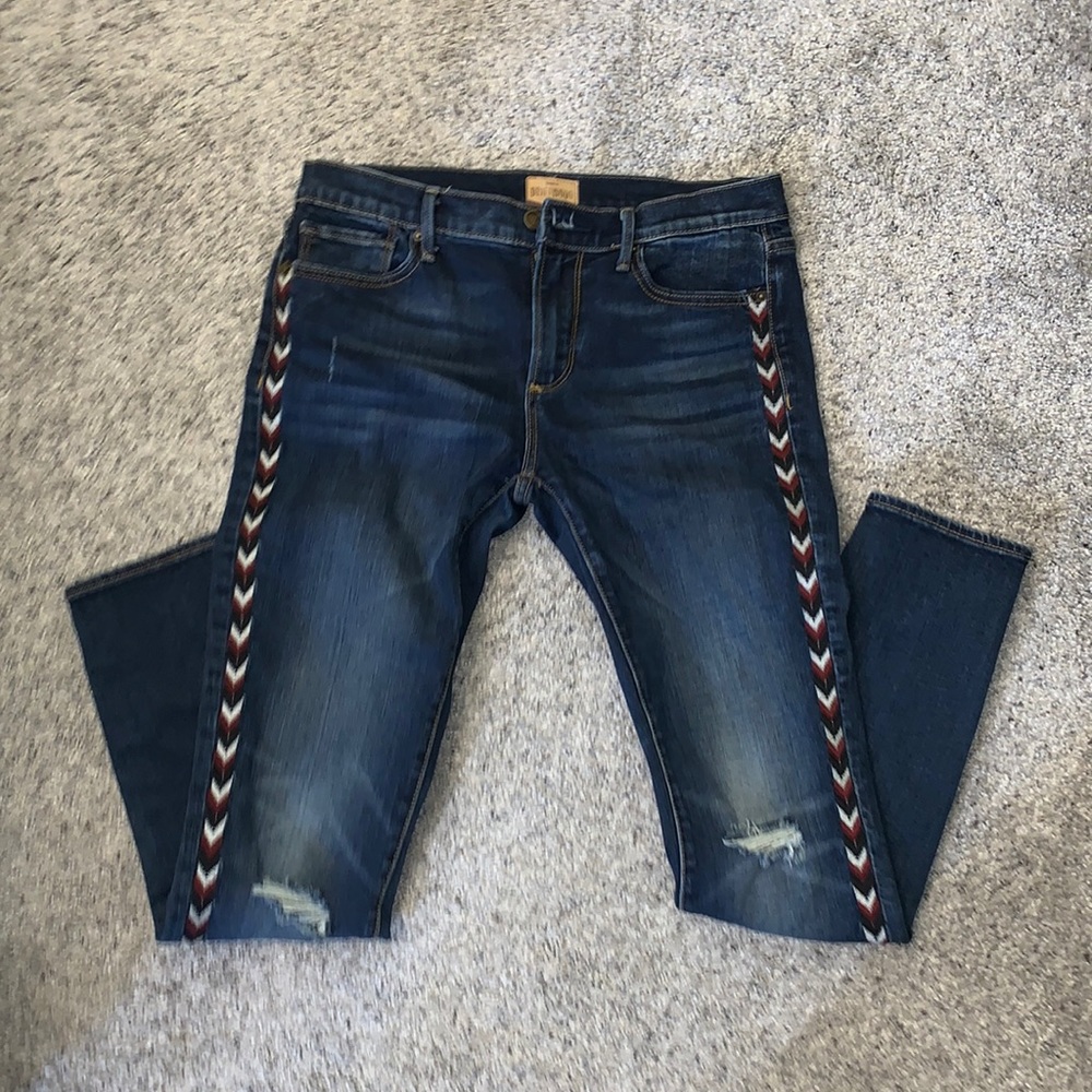 Anthropologie Driftwood embroidered skinny jeans